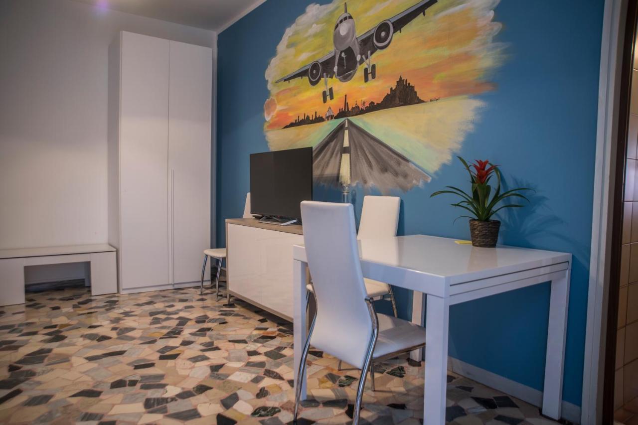 Fly House Bologna...Un Appartamento Al Volo エクステリア 写真