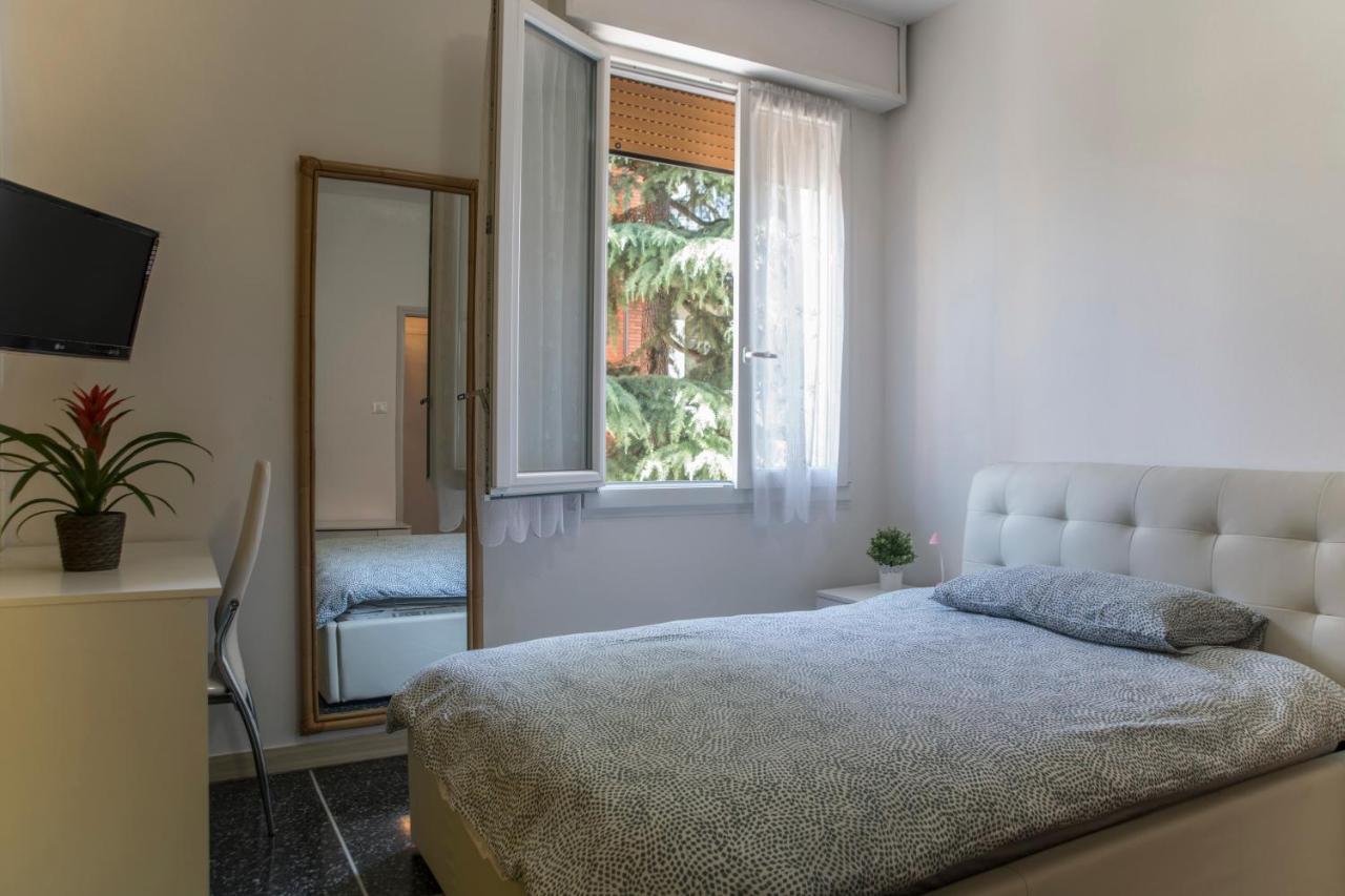 Fly House Bologna...Un Appartamento Al Volo エクステリア 写真